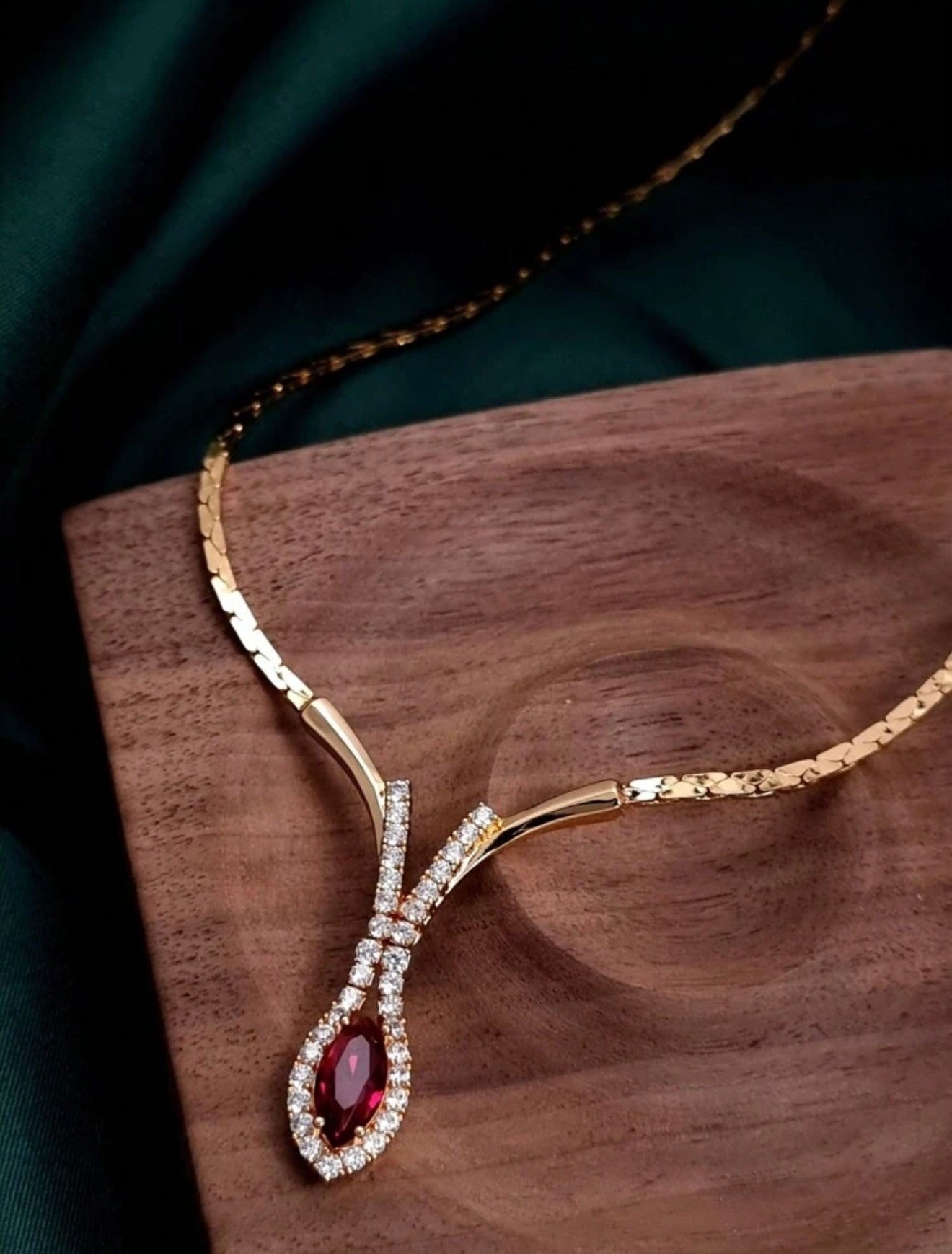 925 Sterling Silver plated with Gold Luxurious Red Gemstone Snake Necklace