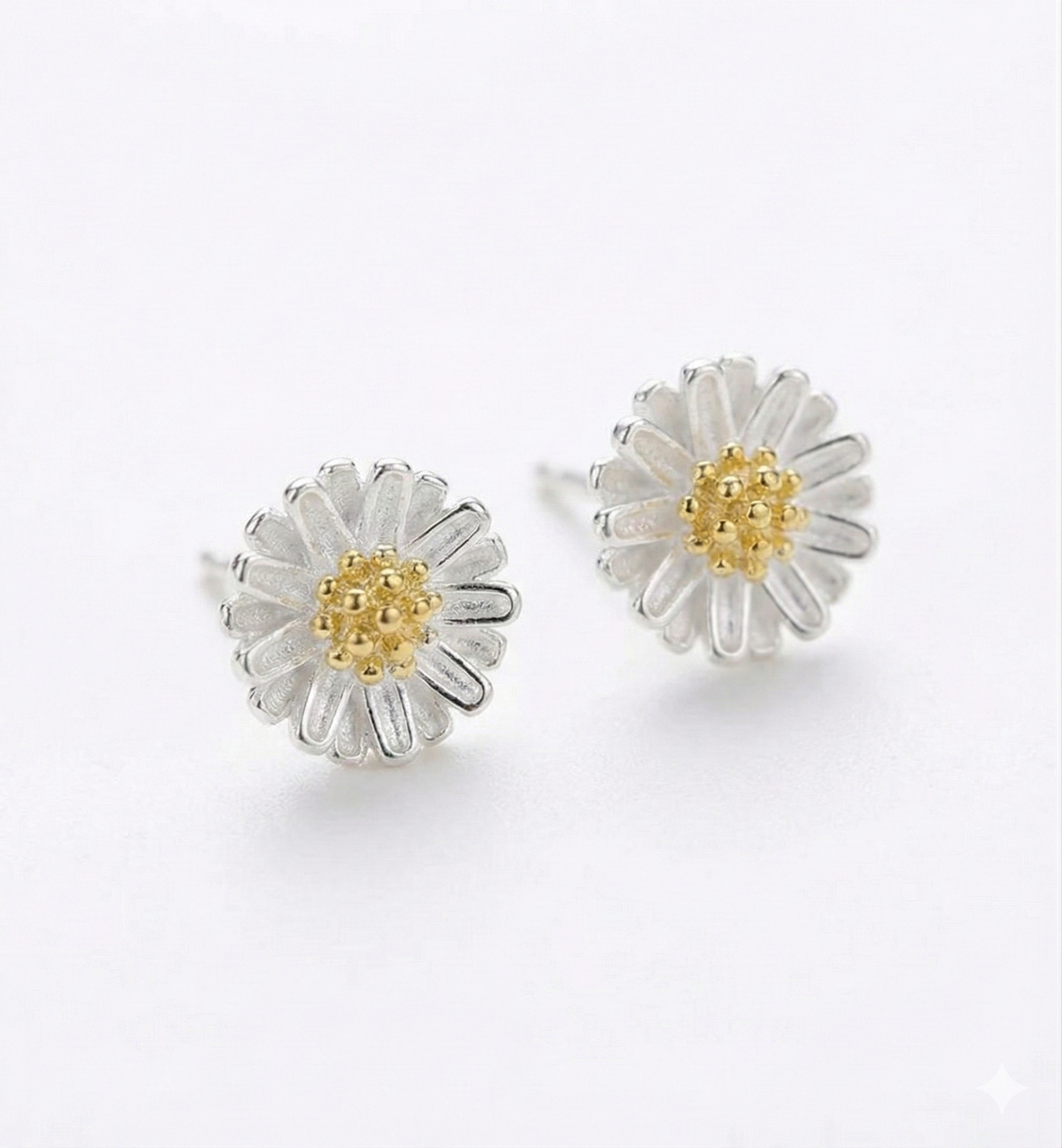 Exquisite Women's Jewelry S925 Sterling Silver Mini Daisy Stud Earring